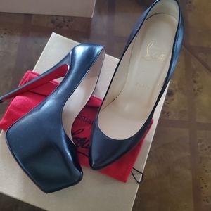 NIB CHRISTIAN LOUBOUTIN Daffodile Platform  Black leather Sz 39
